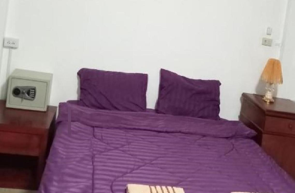 Pluemchai Guesthouse Praia de Jomtien Exterior foto